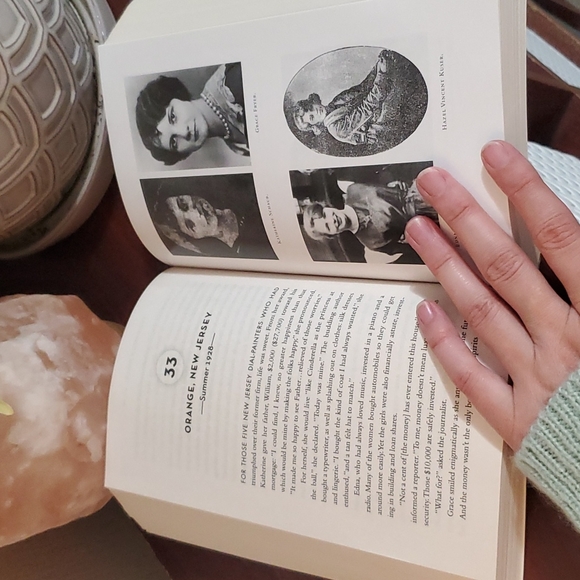 The Radium Girls by Kate Moore - Picture 3 of 4